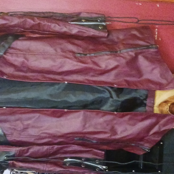 Goth maroon faux leather coat - Picture 5 of 12